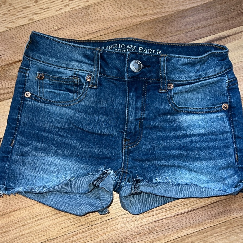 American Eagle Size 0 Super Stretch Midi Jean Shorts